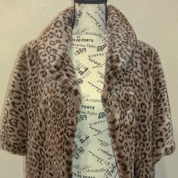 Calvin Klein Jackets & Blazers - Calvin Klein Faux Fur Shrug Leopard